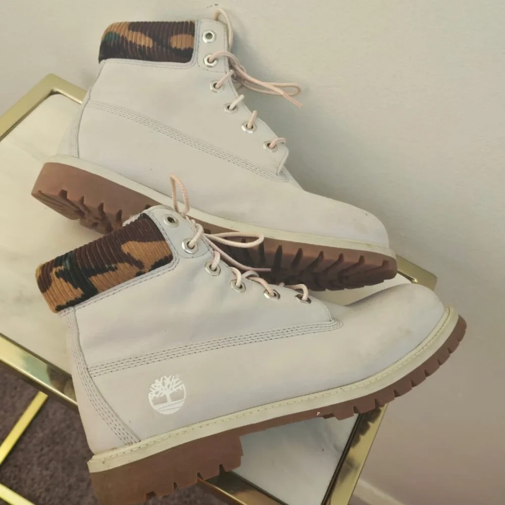 Timberland Men's Boots Ash with Camo Liner Size 6.5